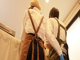 あざと可愛いキス魔カフェ店員の小悪魔誘惑!突然のキスから始まるあま～い中出し不倫セックス 天美めあ　サンプル画像12